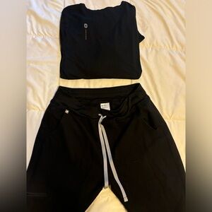 Figs Black Set Medium Jogger High Waisted with Underscrub Long Sleeved